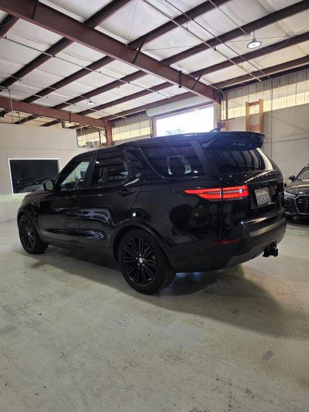 2017 Land Rover Discovery FIRST EDITION