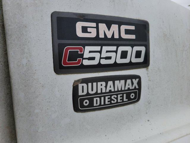 2006 GMC 5500 Regular Cab 2WD