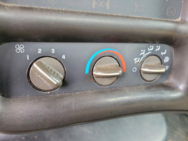 2006 GMC 5500 Regular Cab 2WD