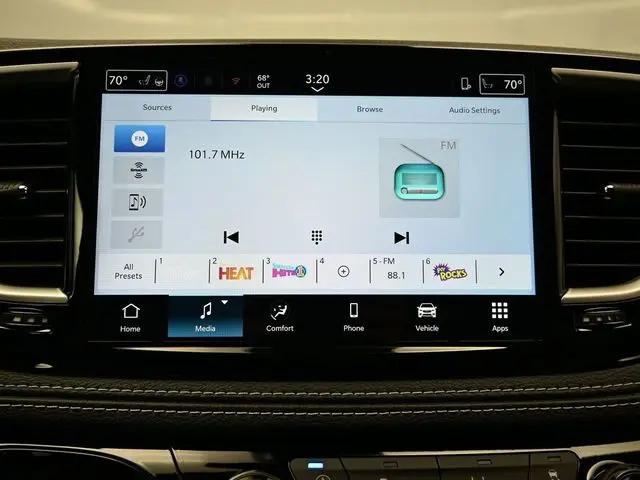 2026 Chrysler Pacifica Select AWD