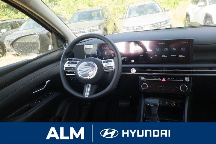 New 2026 White Pearl HYUNDAI SEL FWD image 20
