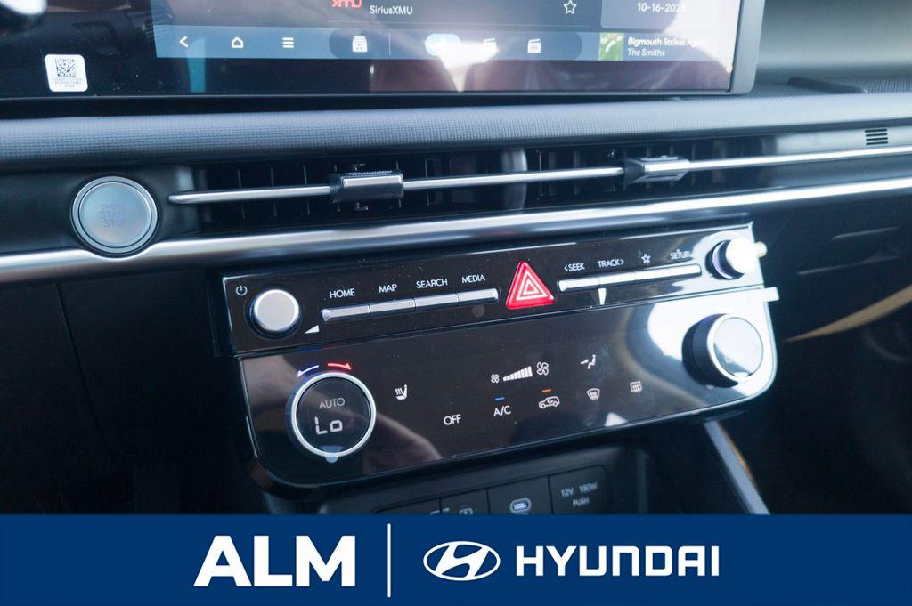 New 2026 White Pearl HYUNDAI SEL FWD image 22