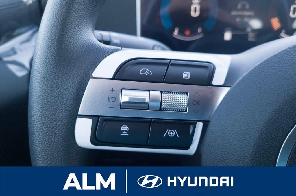 New 2026 White Pearl HYUNDAI SEL FWD image 25
