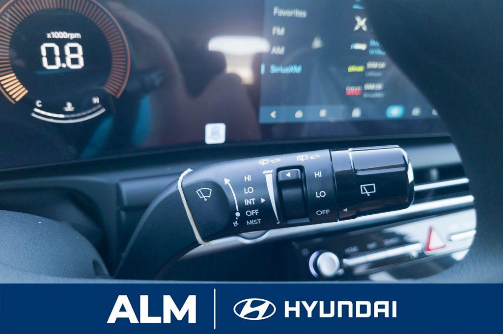 New 2026 White Pearl HYUNDAI SEL FWD image 26