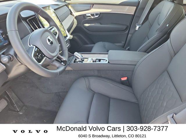2026 Volvo XC90 Plus, B6 AWD Gas (mild hybrid), Gasoline, Bright, 7 Seats