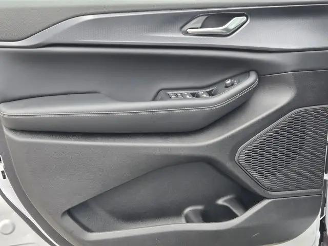 2025 Jeep Grand Cherokee Laredo X 4x2