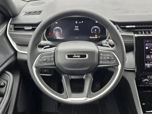 2025 Jeep Grand Cherokee Laredo X 4x2