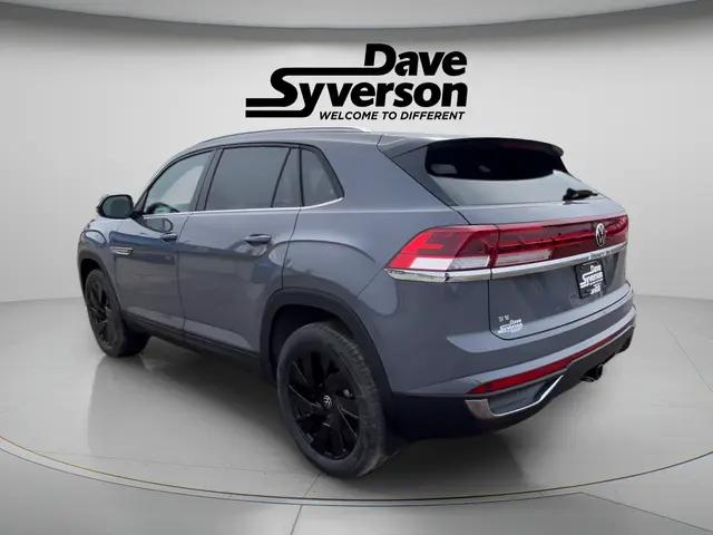 2026 Volkswagen Atlas Cross Sport SE with Technology