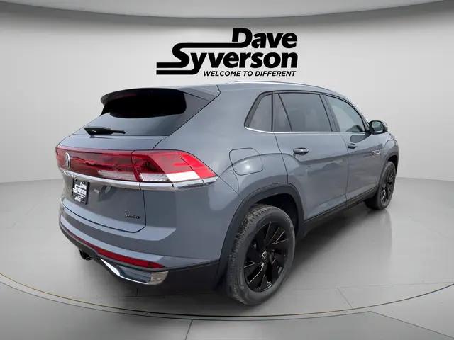 2026 Volkswagen Atlas Cross Sport SE with Technology