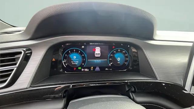 2026 Volkswagen Atlas Cross Sport SE with Technology