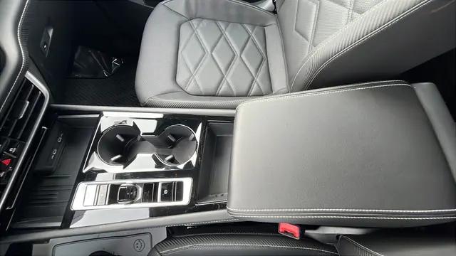 2026 Volkswagen Atlas Cross Sport SE with Technology