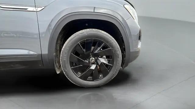 2026 Volkswagen Atlas Cross Sport SE with Technology