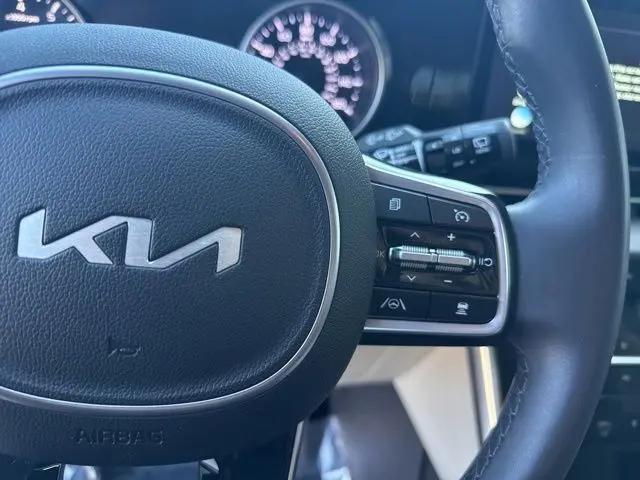 2024 Kia Carnival MPV EX