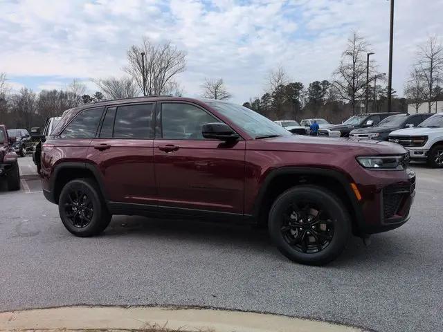 2026 Jeep Grand Cherokee Altitude 4x2