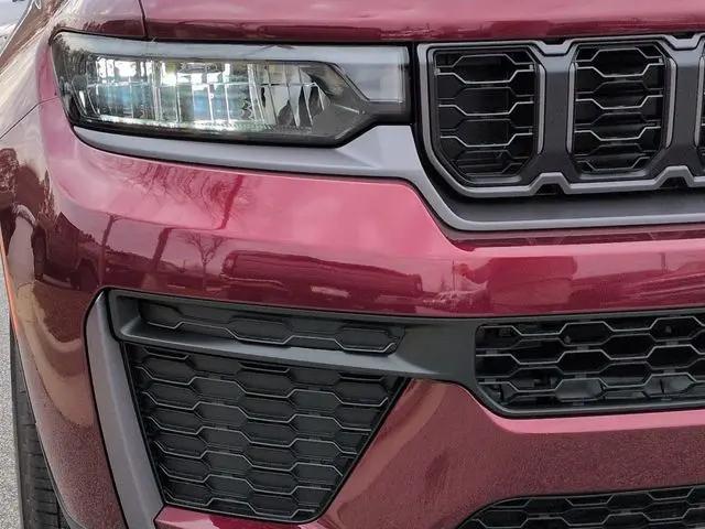 2026 Jeep Grand Cherokee Altitude 4x2