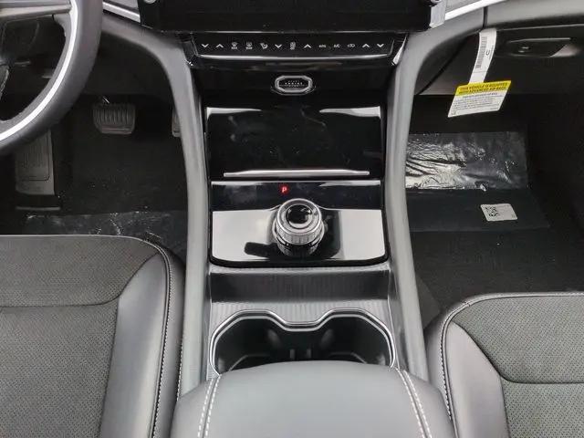 2026 Jeep Grand Cherokee Altitude 4x2