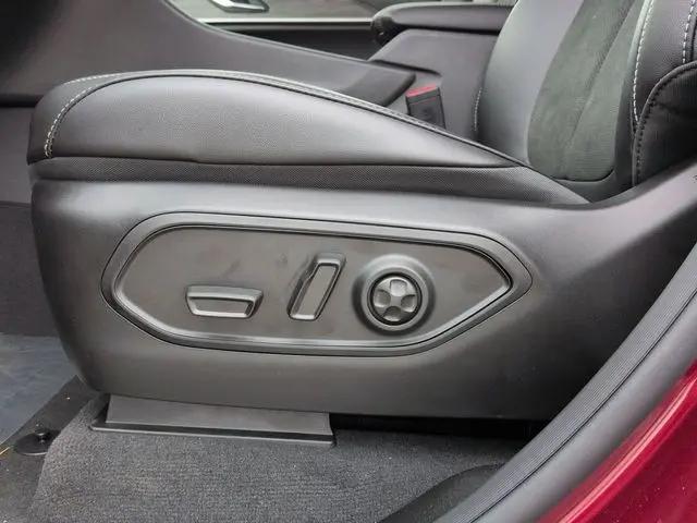 2026 Jeep Grand Cherokee Altitude 4x2