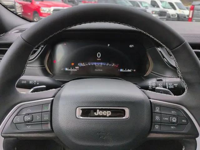 2026 Jeep Grand Cherokee Altitude 4x2