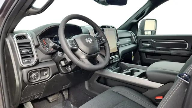 2026 Ram 3500 Big Horn Crew Cab 4x4 8' Box