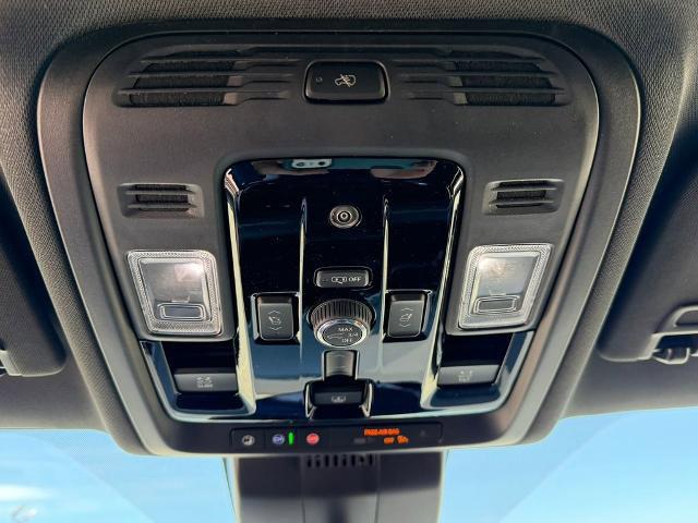 2026 Chevrolet Suburban Premier, 4WD