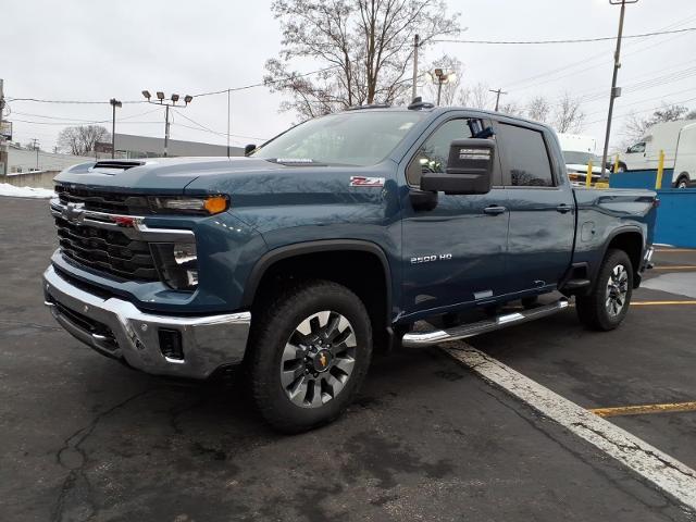 2026 Chevrolet Silverado 2500HD Crew Cab, Standard Bed, LT, 4WD