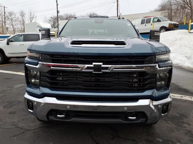 2026 Chevrolet Silverado 2500HD Crew Cab, Standard Bed, LT, 4WD