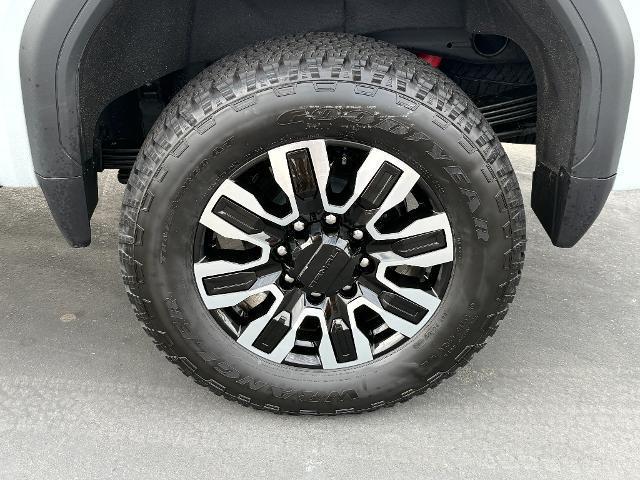 2026 GMC Sierra 2500HD Crew Cab, Standard Bed, Denali Ultimate, 4WD