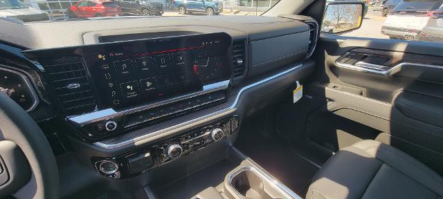 2026 GMC Sierra 1500 Crew Cab, Standard Bed, SLT, 4WD