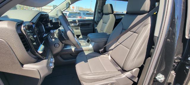 2026 GMC Sierra 1500 Crew Cab, Standard Bed, SLT, 4WD