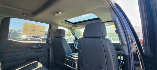 2026 GMC Sierra 1500 Crew Cab, Standard Bed, SLT, 4WD