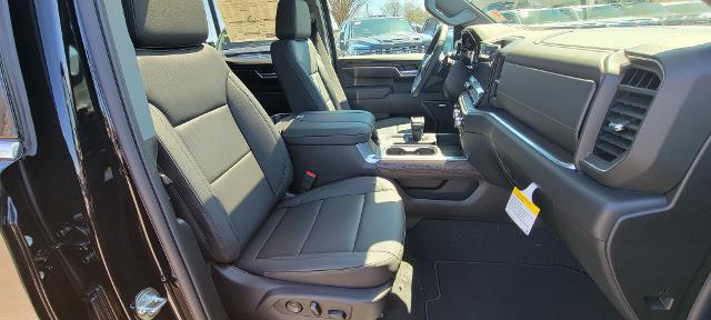 2026 GMC Sierra 1500 Crew Cab, Standard Bed, SLT, 4WD