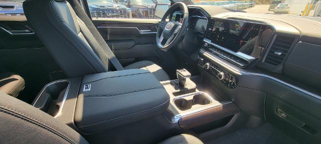 2026 GMC Sierra 1500 Crew Cab, Standard Bed, SLT, 4WD