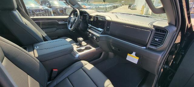 2026 GMC Sierra 1500 Crew Cab, Standard Bed, SLT, 4WD