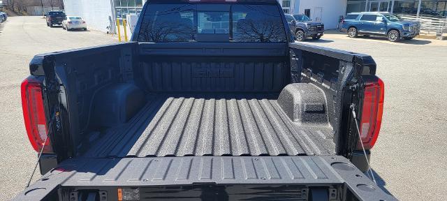 2026 GMC Sierra 1500 Crew Cab, Standard Bed, SLT, 4WD