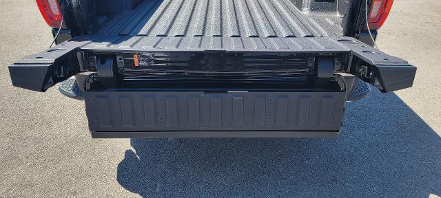 2026 GMC Sierra 1500 Crew Cab, Standard Bed, SLT, 4WD