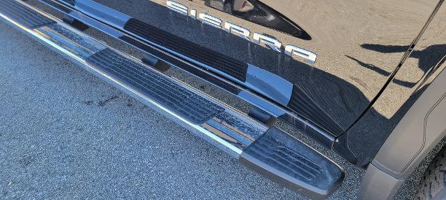2026 GMC Sierra 1500 Crew Cab, Standard Bed, SLT, 4WD
