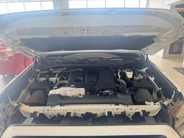 2026 Toyota Tundra SR5 CrewMax 5.5' Bed