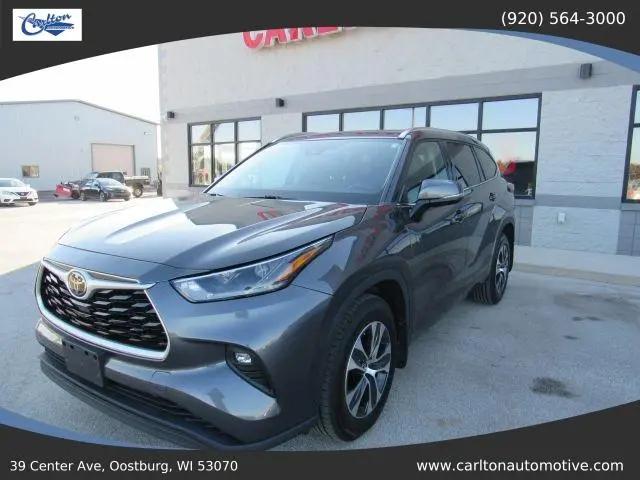 2021 Toyota Highlander XLE for sale in Oostburg, WI