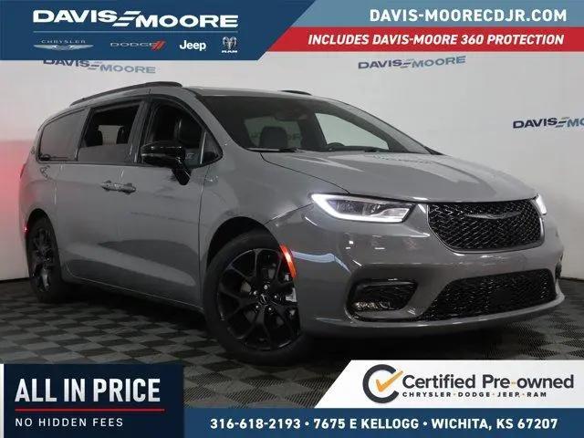 2025 Chrysler Pacifica Limited for sale in Wichita, KS
