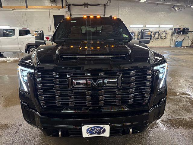 2026 GMC Sierra 2500HD Crew Cab, Standard Bed, Denali Ultimate, 4WD
