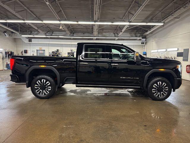 2026 GMC Sierra 2500HD Crew Cab, Standard Bed, Denali Ultimate, 4WD