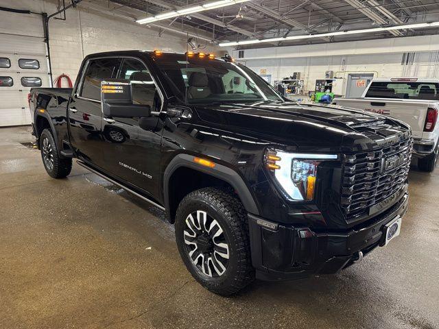 2026 GMC Sierra 2500HD Crew Cab, Standard Bed, Denali Ultimate, 4WD