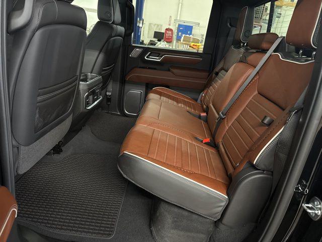 2026 GMC Sierra 2500HD Crew Cab, Standard Bed, Denali Ultimate, 4WD