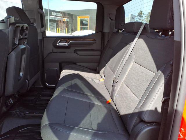 2026 GMC Sierra 1500 Crew Cab, Standard Bed, SLE, 4WD