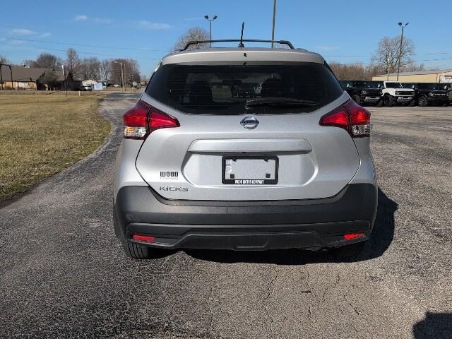 2019 Nissan Kicks S