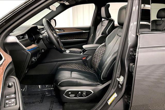 2025 Jeep Grand Cherokee Summit 4x4