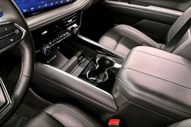 2025 Chevrolet Suburban 4WD Z71