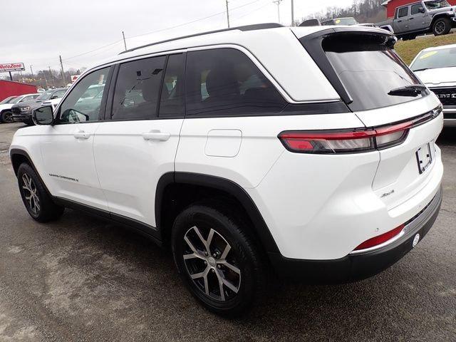 2023 Jeep Grand Cherokee Limited 4x4 2023 Jeep Grand Cherokee Limited 4x4