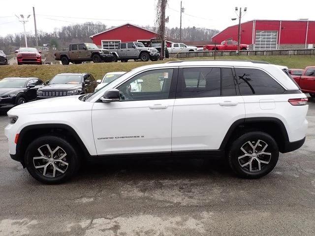 2023 Jeep Grand Cherokee Limited 4x4 2023 Jeep Grand Cherokee Limited 4x4