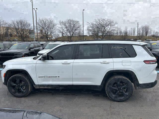 2023 Jeep Grand Cherokee L Altitude 4x4 2023 Jeep Grand Cherokee L Altitude 4x4